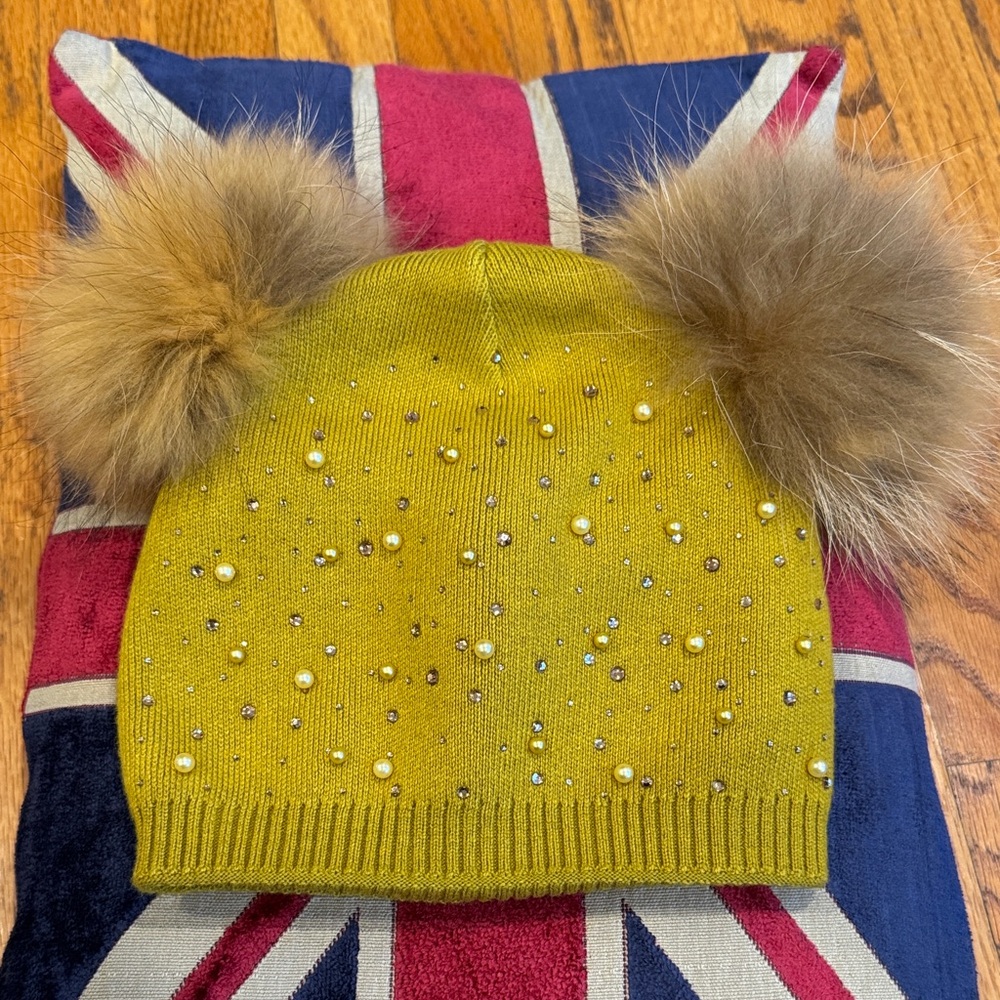 Stylish Beanie with Pom Poms